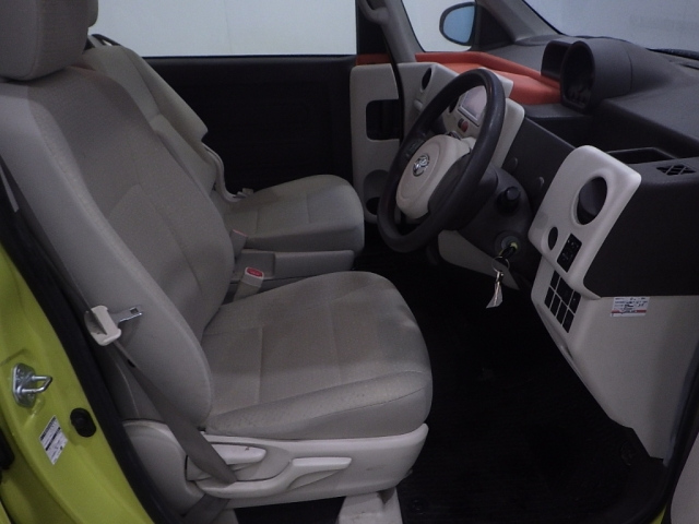 TOYOTA SPADE 2014