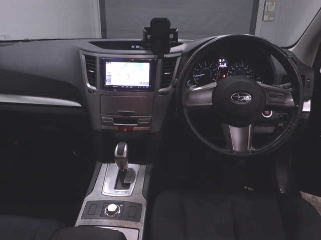 SUBARU LEGACY 2011