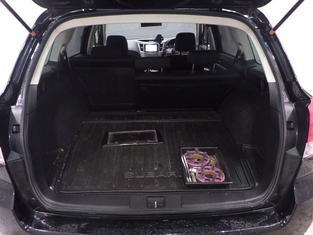SUBARU LEGACY 2011