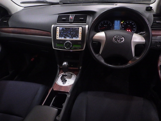 TOYOTA PREMIO 2010