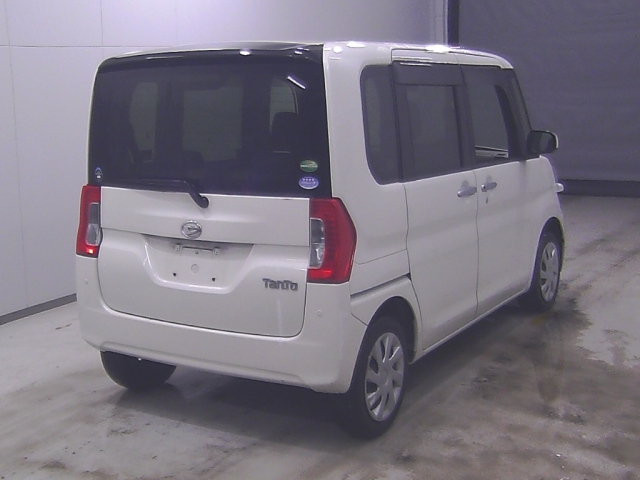 DAIHATSU TANTO 2016