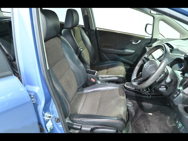 HONDA FIT SHUTTLE 2013