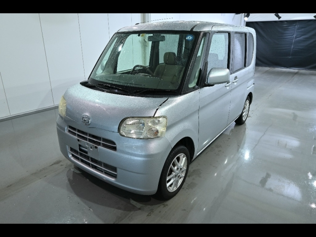 DAIHATSU TANTO 2010