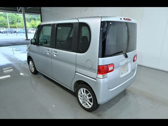 DAIHATSU TANTO 2010