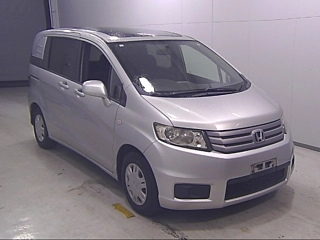 HONDA FREED 2011