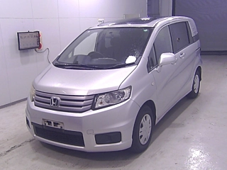 HONDA FREED 2011