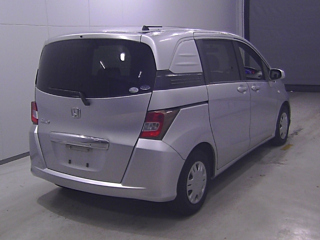 HONDA FREED 2011