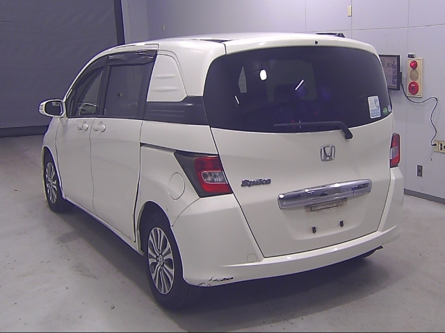 HONDA FREED 2012