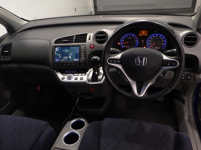 HONDA STREAM 2009