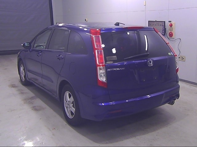 HONDA STREAM 2009