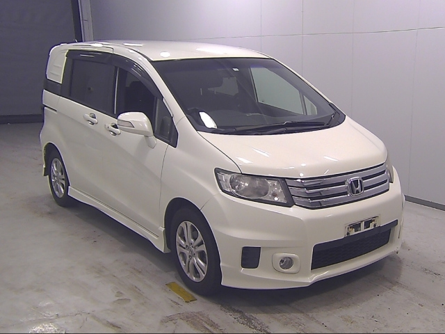 HONDA FREED 2012