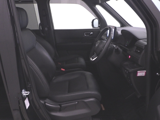 HONDA STEP WAGON 2024