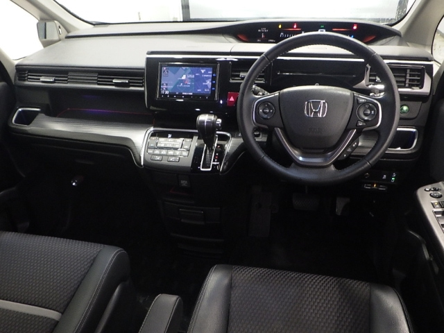 HONDA STEP WAGON 2015