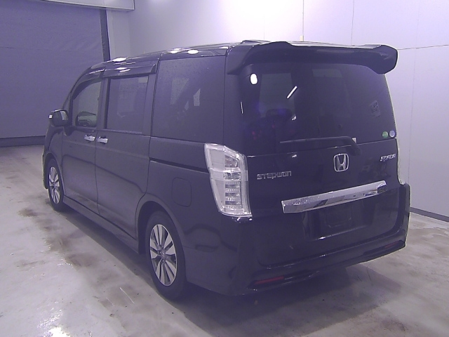 HONDA STEP WAGON 2014