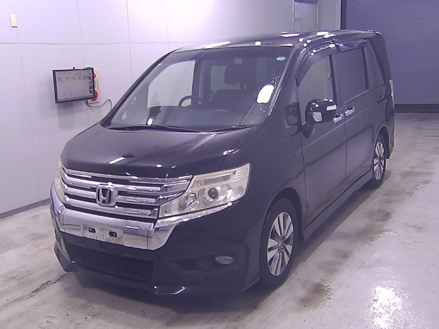 HONDA STEP WAGON 2014