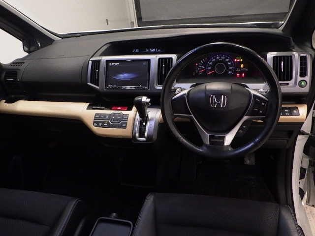 HONDA STEP WAGON 2012