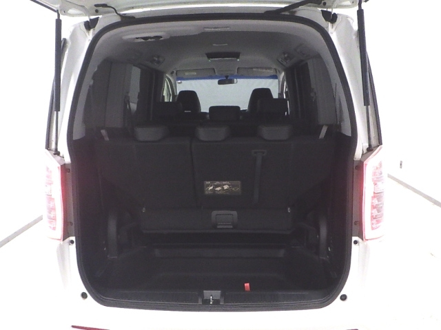 HONDA STEP WAGON 2012