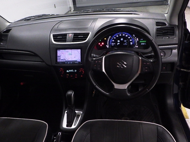 SUZUKI SWIFT 2015