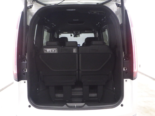 HONDA STEP WAGON 2023