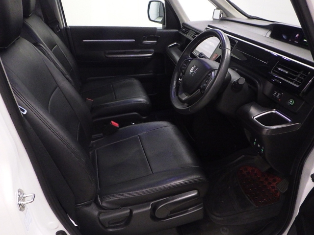 HONDA STEP WAGON 2017