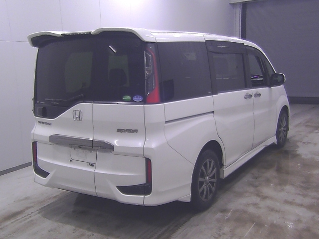 HONDA STEP WAGON 2017