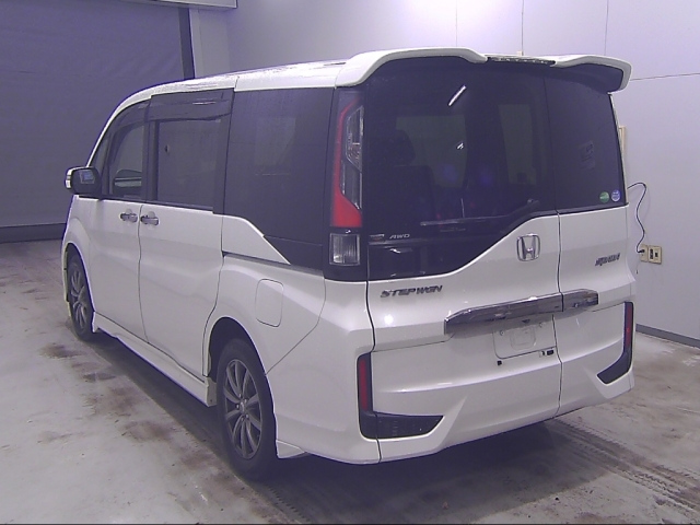 HONDA STEP WAGON 2017