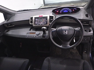 HONDA FREED 2011