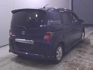 HONDA FREED 2011