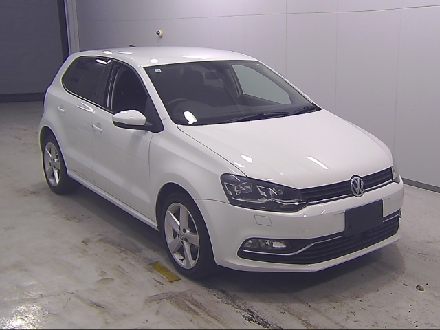 VOLKSWAGEN POLO 2016