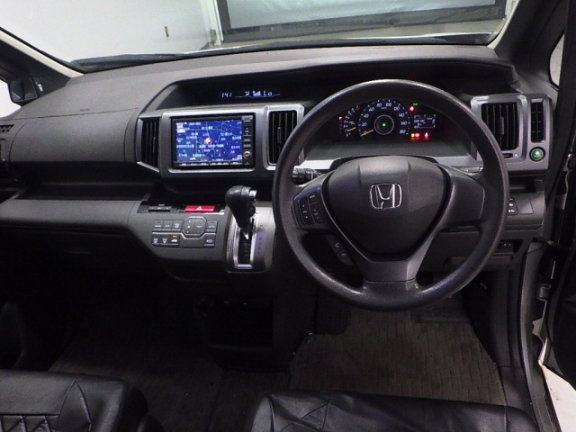 HONDA STEP WAGON 2011