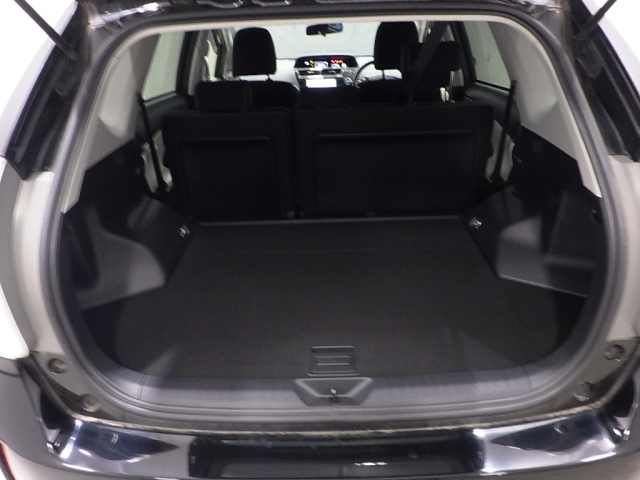 TOYOTA PRIUS ALPHA 2017