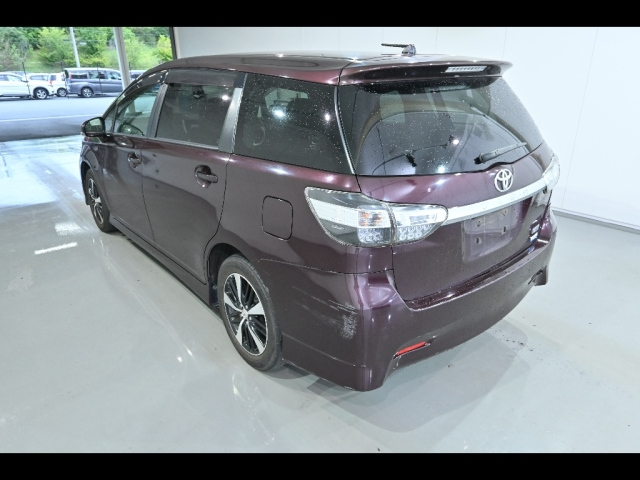 TOYOTA WISH 2014