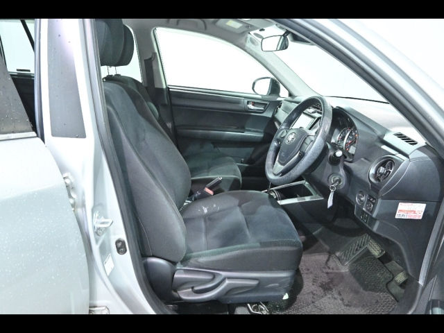 TOYOTA COROLLA FIELDER 2016