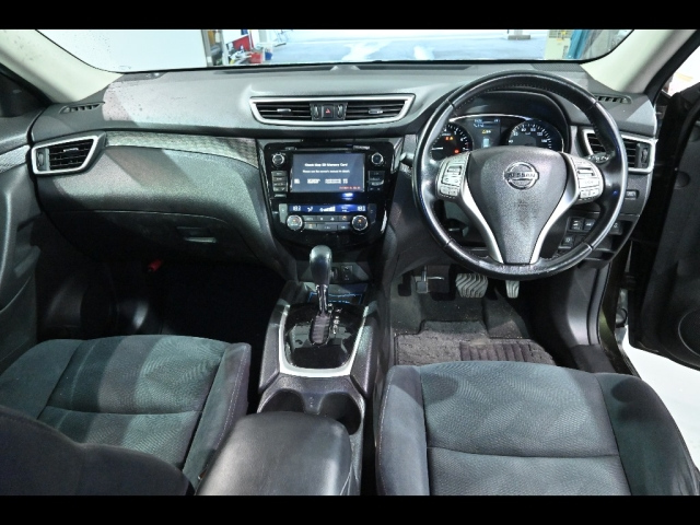 NISSAN X-TRAIL 2014