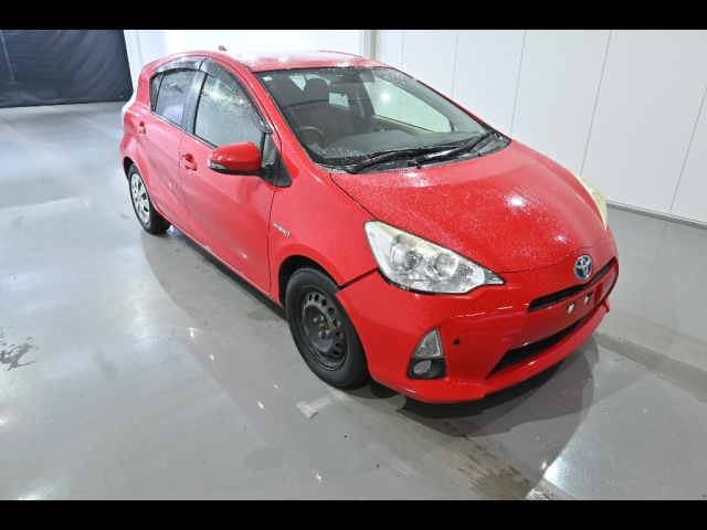 TOYOTA AQUA 2012