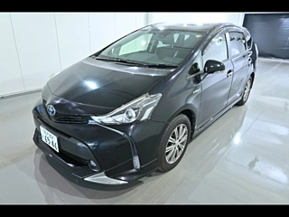 TOYOTA PRIUS ALPHA 2016