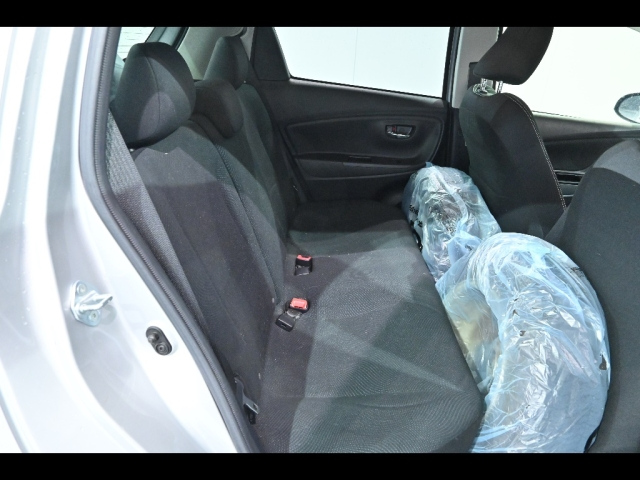 TOYOTA VITZ 2018