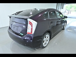 TOYOTA PRIUS 2012