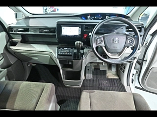HONDA STEP WAGON 2015