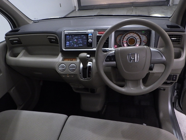 HONDA LIFE 2011