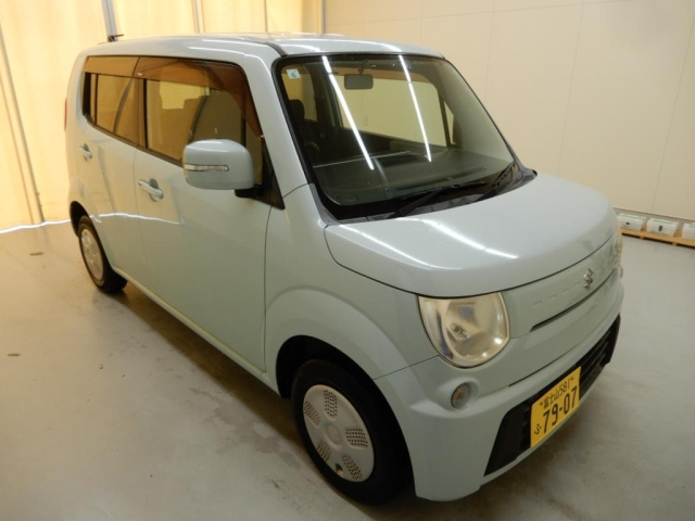 SUZUKI MRWAGON 2011