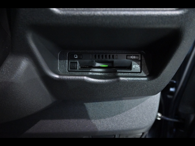 TOYOTA HIACE VAN 2017