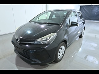 TOYOTA VITZ 2015