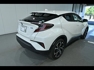 TOYOTA C-HR 2017