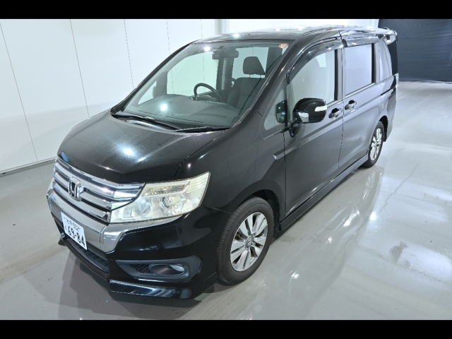 HONDA STEP WAGON 2013