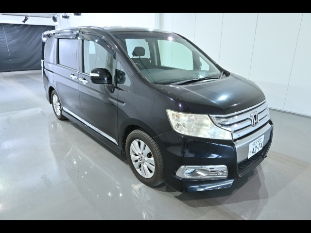 HONDA STEP WAGON 2011