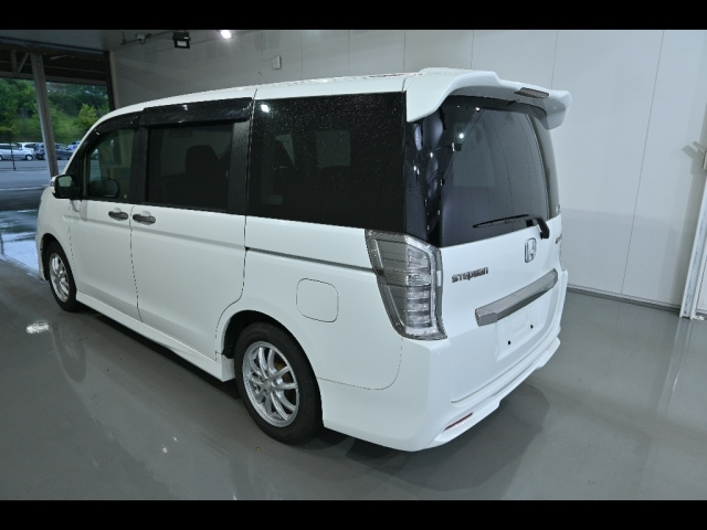 HONDA STEP WAGON 2012