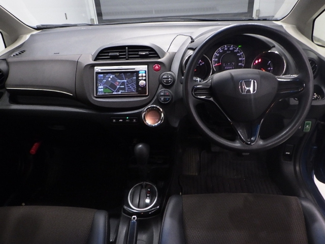 HONDA FIT SHUTTLE 2011