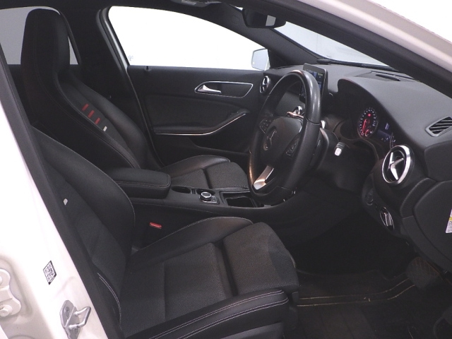 MERCEDES BENZ A CLASS 2016