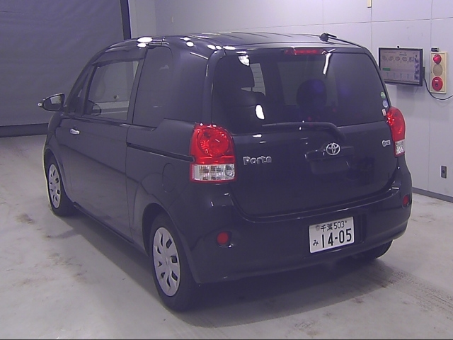 TOYOTA PORTE 2013